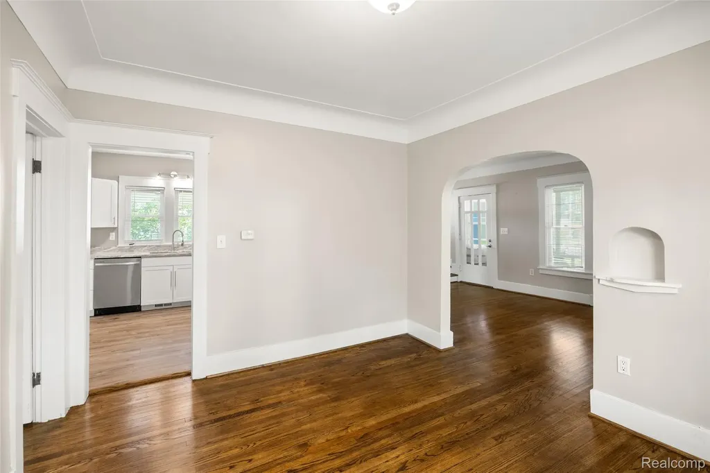 556 E Troy Street Ferndale City MI 48220