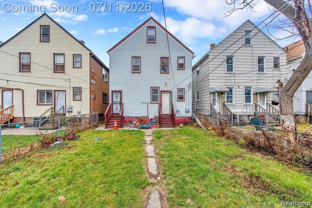 9506 Charest Street Hamtramck City MI 48212