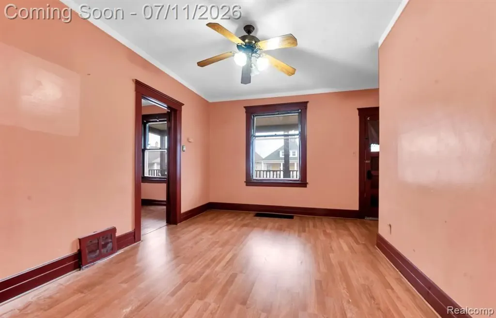 9506 Charest Street Hamtramck City MI 48212