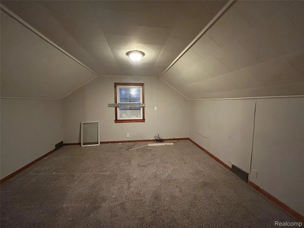 6718 Grandville Avenue Detroit City MI 48228