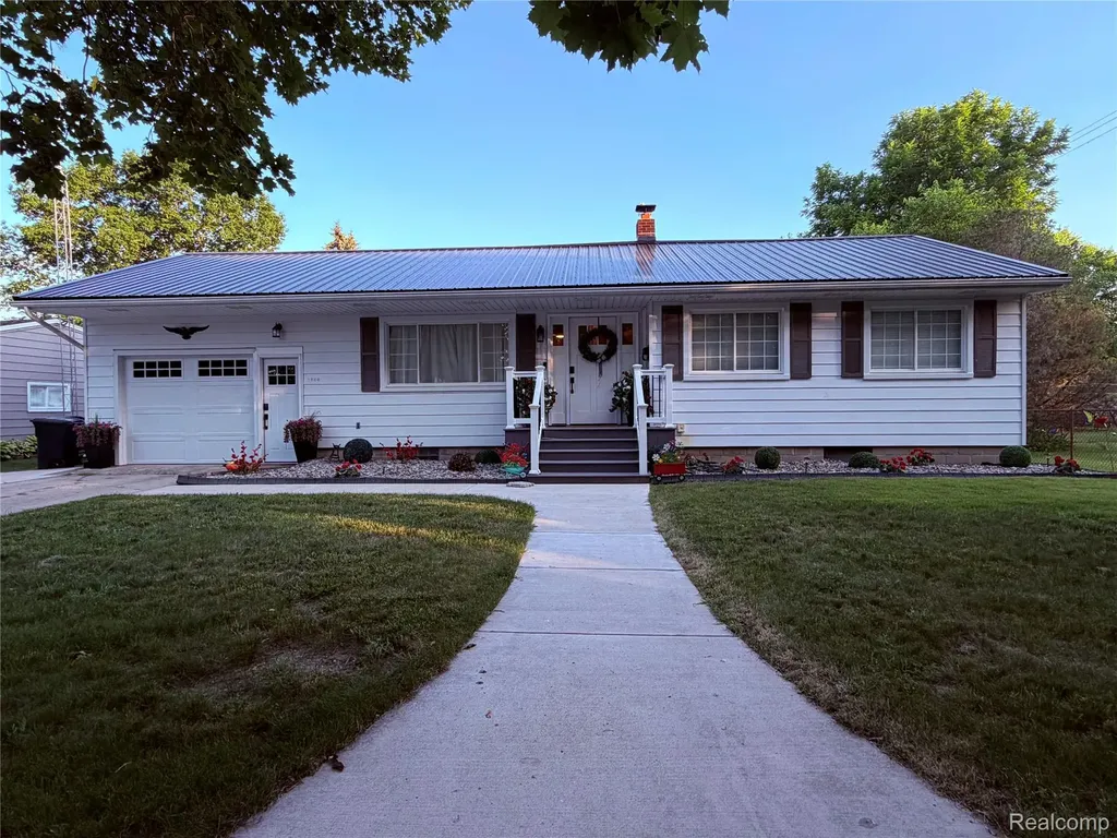 6760 Pine Street Cass City Village MI 48726