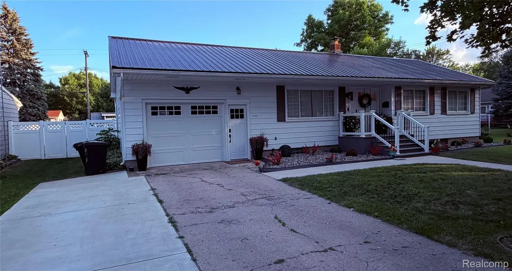 6760 Pine Street Cass City Village MI 48726