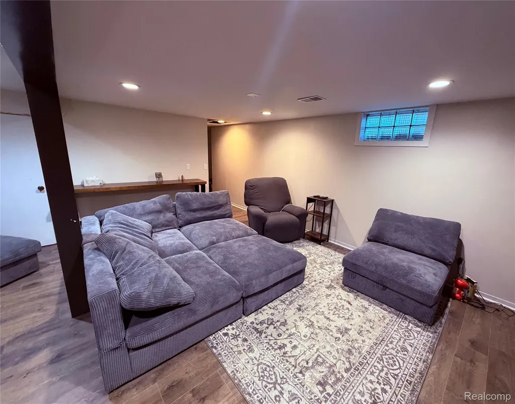 6760 Pine Street Cass City Village MI 48726