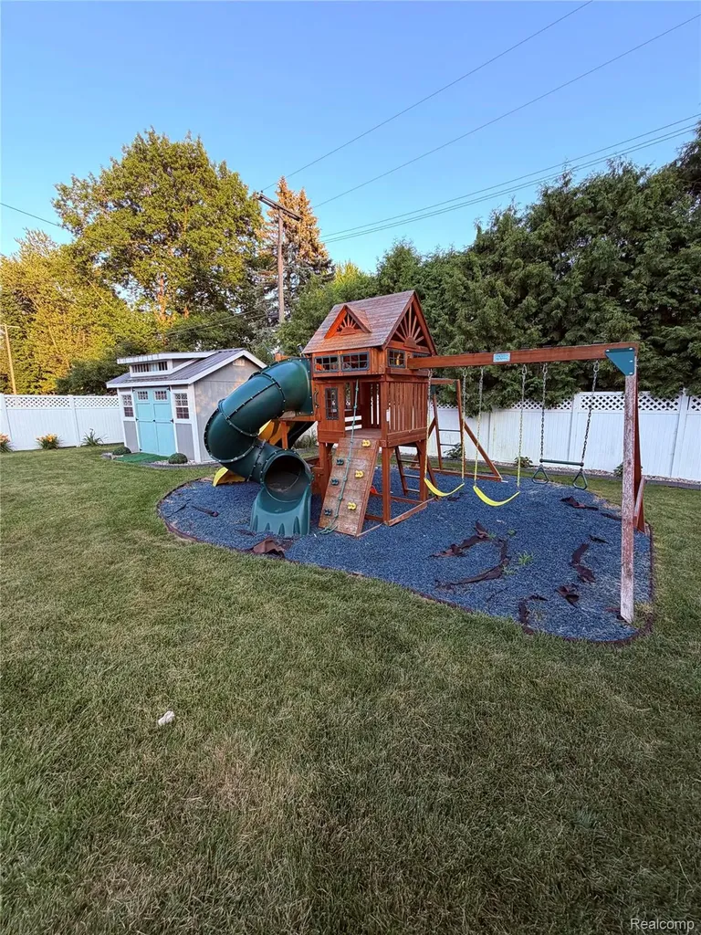 6760 Pine Street Cass City Village MI 48726