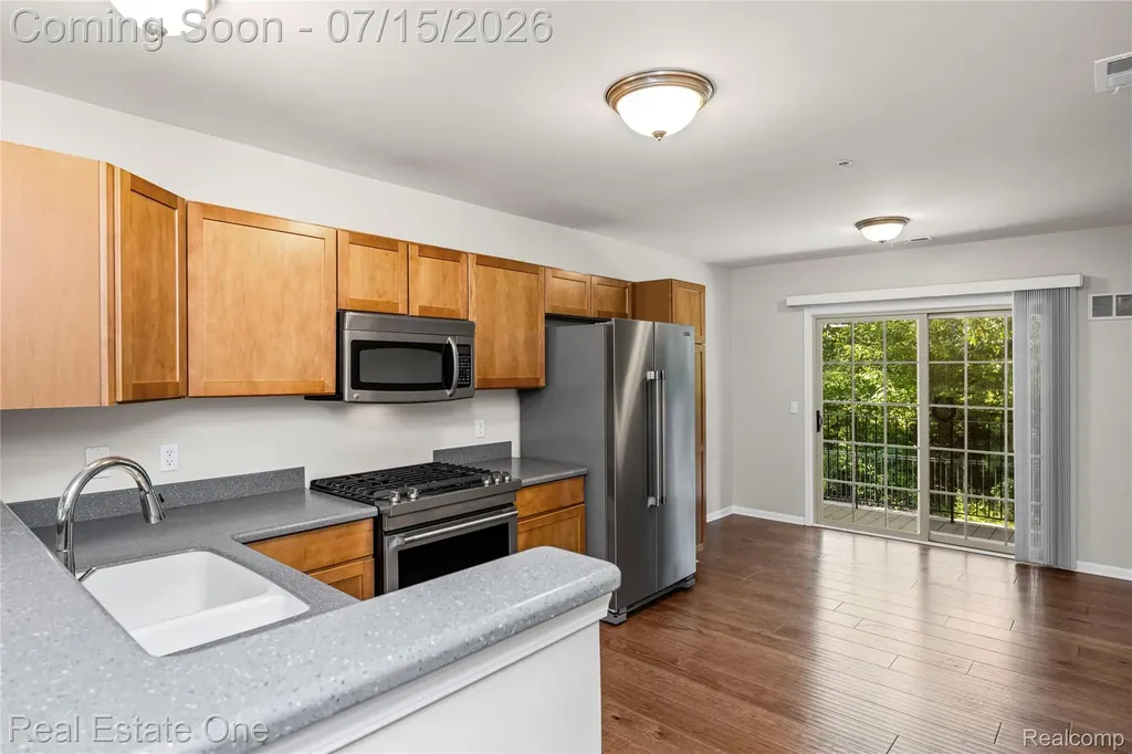 609 Village Lane Milford Village MI 48381