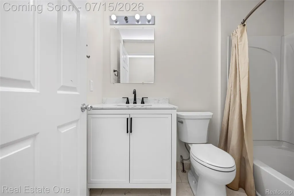 609 Village Lane Milford Village MI 48381