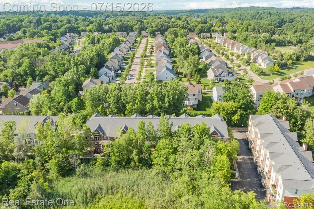 609 Village Lane Milford Village MI 48381