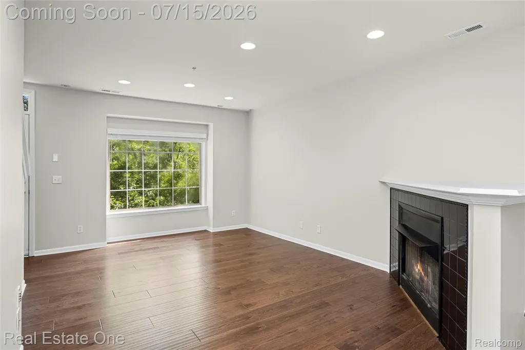 609 Village Lane Milford Village MI 48381