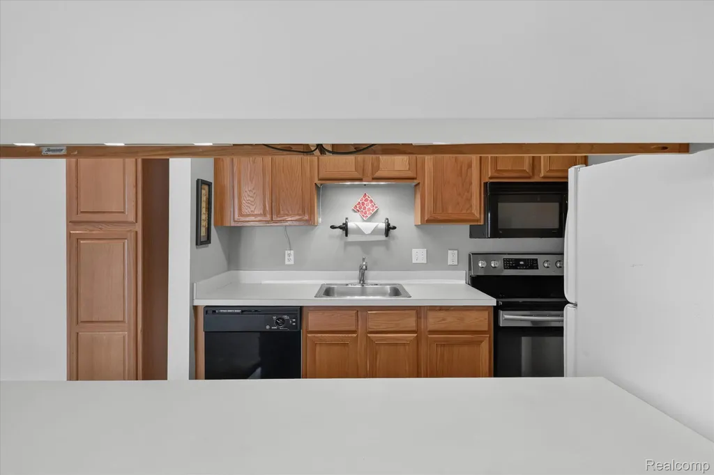 45720 Prairiegrass Court Van Buren Charter Township MI 48111