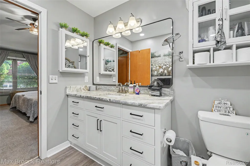 14088 Glenwood Drive Shelby Charter Township MI 48315