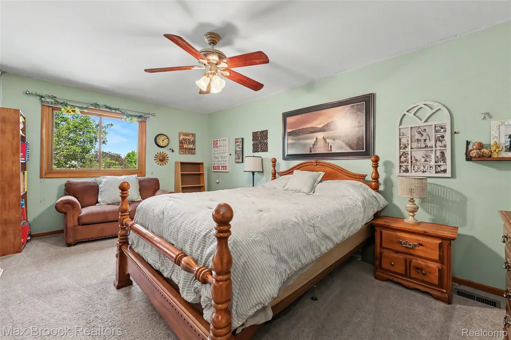 14088 Glenwood Drive Shelby Charter Township MI 48315