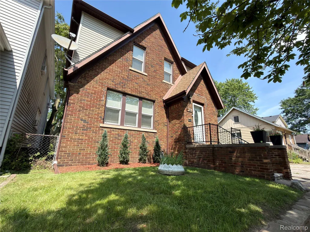 15 Forest Street River Rouge City MI 48218