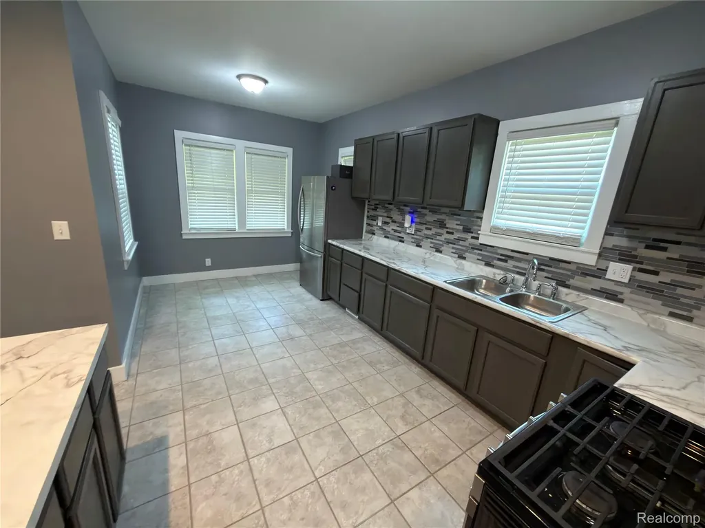 15 Forest Street River Rouge City MI 48218