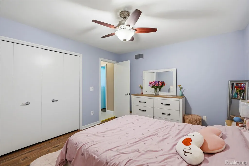 6786 Jasmine Drive Troy City MI 48098