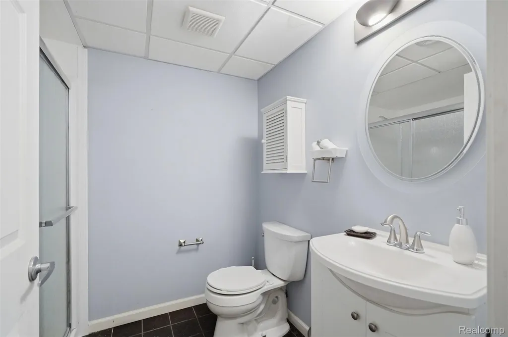 6786 Jasmine Drive Troy City MI 48098