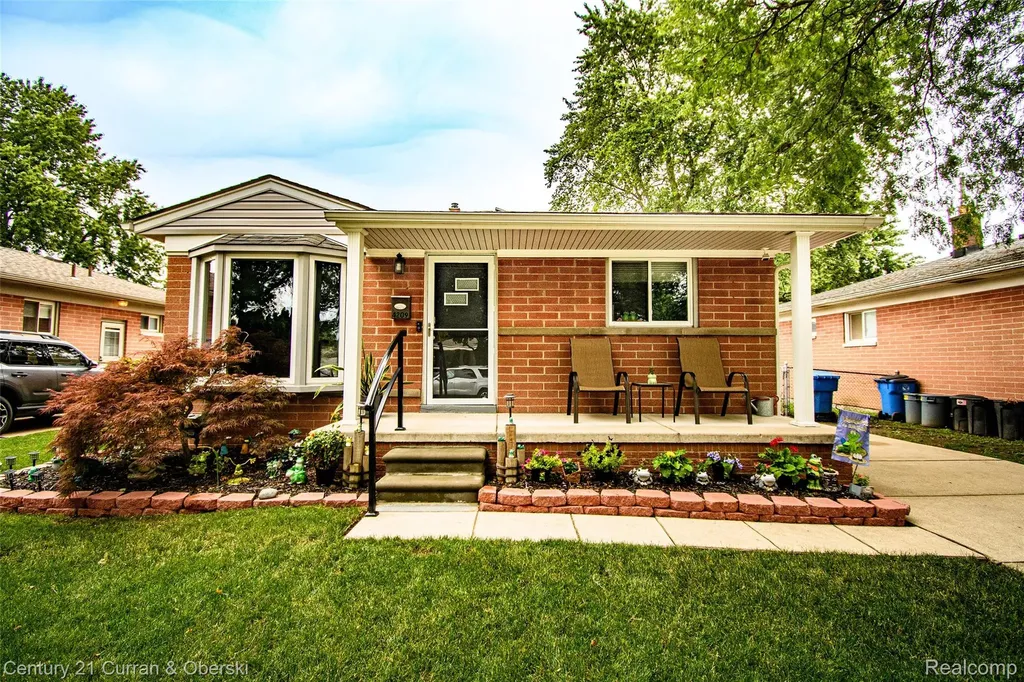 4209 Pardee Avenue Dearborn Heights City MI 48125
