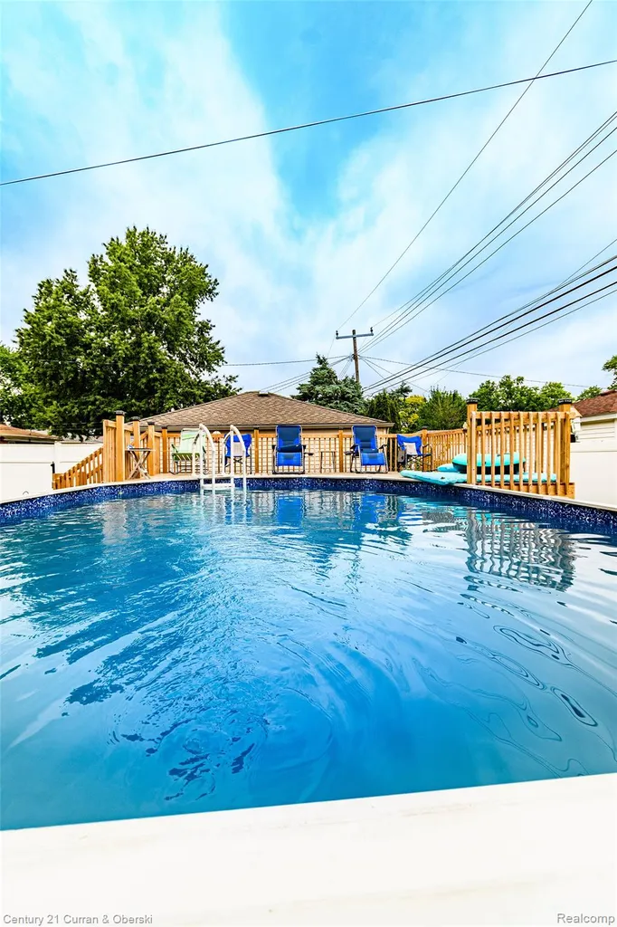 4209 Pardee Avenue Dearborn Heights City MI 48125