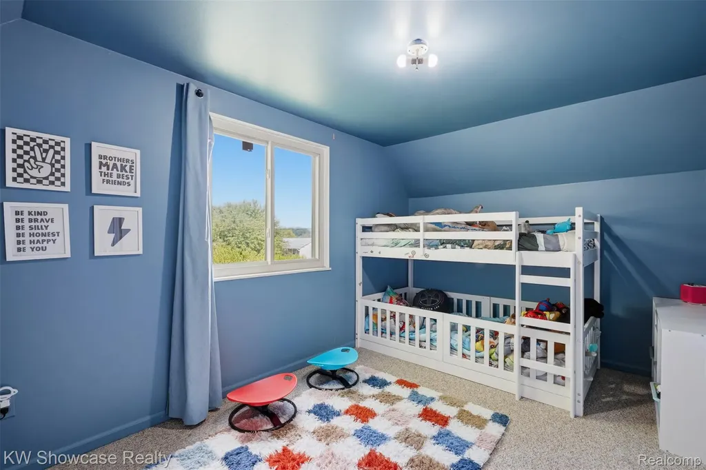 2441 Amelia Highland Charter Township MI 48356