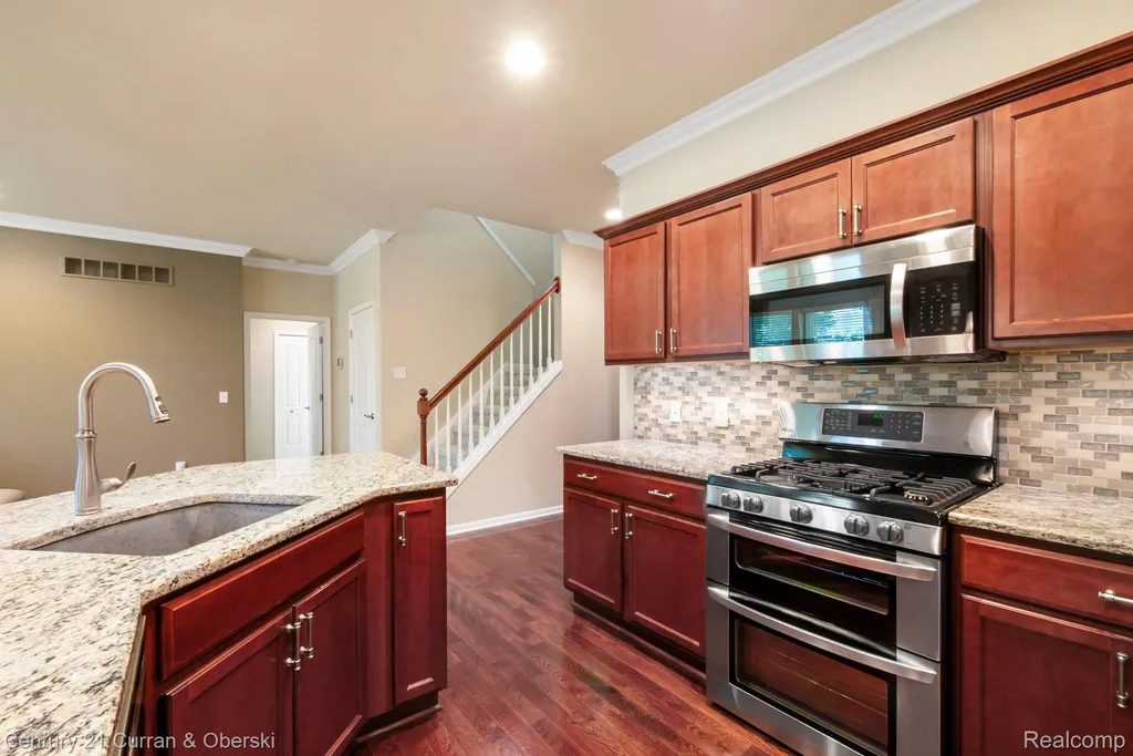 1086 Paddock Drive South Lyon City MI 48178