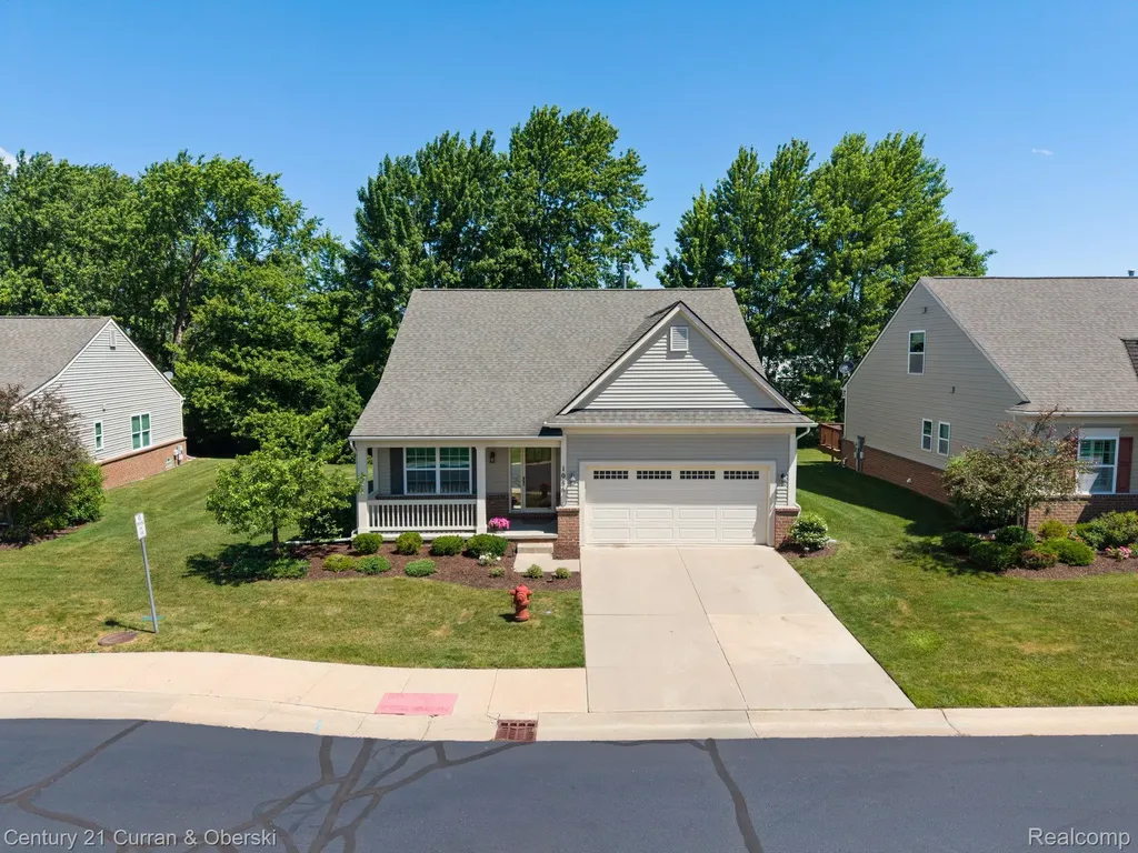 1086 Paddock Drive South Lyon City MI 48178