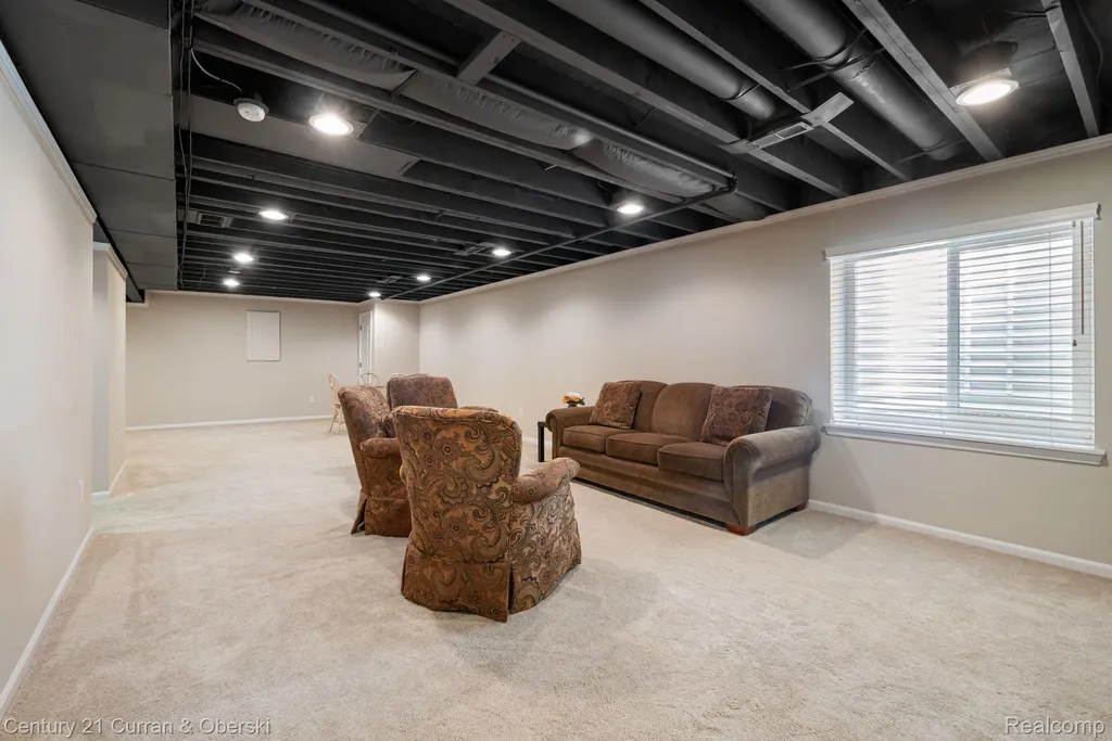 1086 Paddock Drive South Lyon City MI 48178