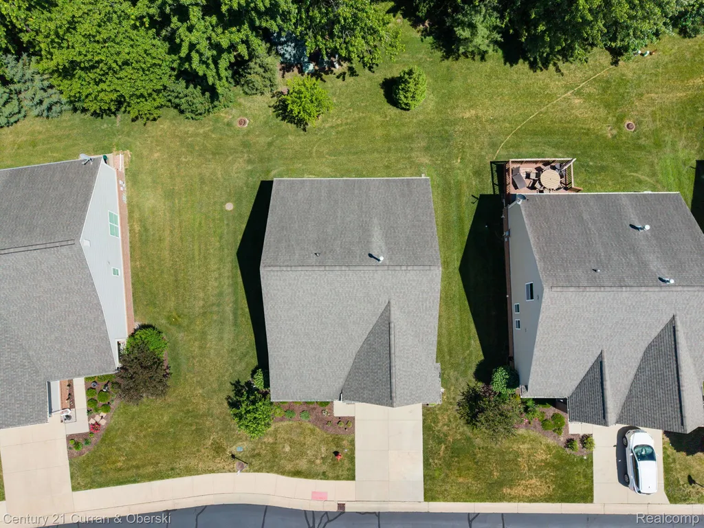 1086 Paddock Drive South Lyon City MI 48178