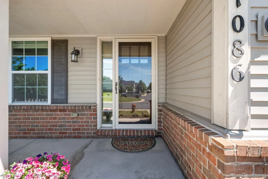 1086 Paddock Drive South Lyon City MI 48178