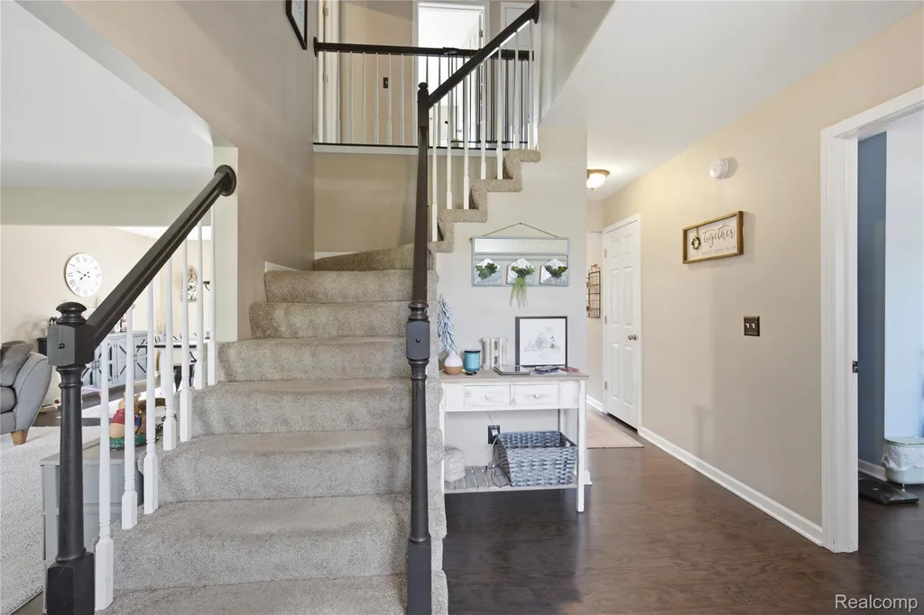 1817 Deer View Court Hartland Township MI 48843