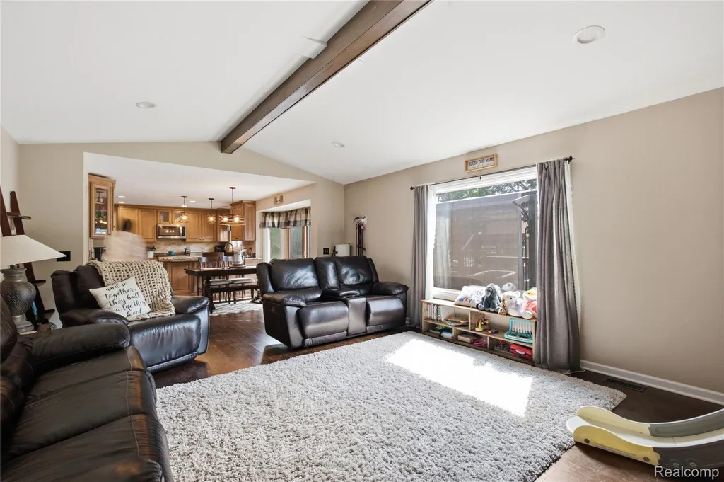 1817 Deer View Court Hartland Township MI 48843