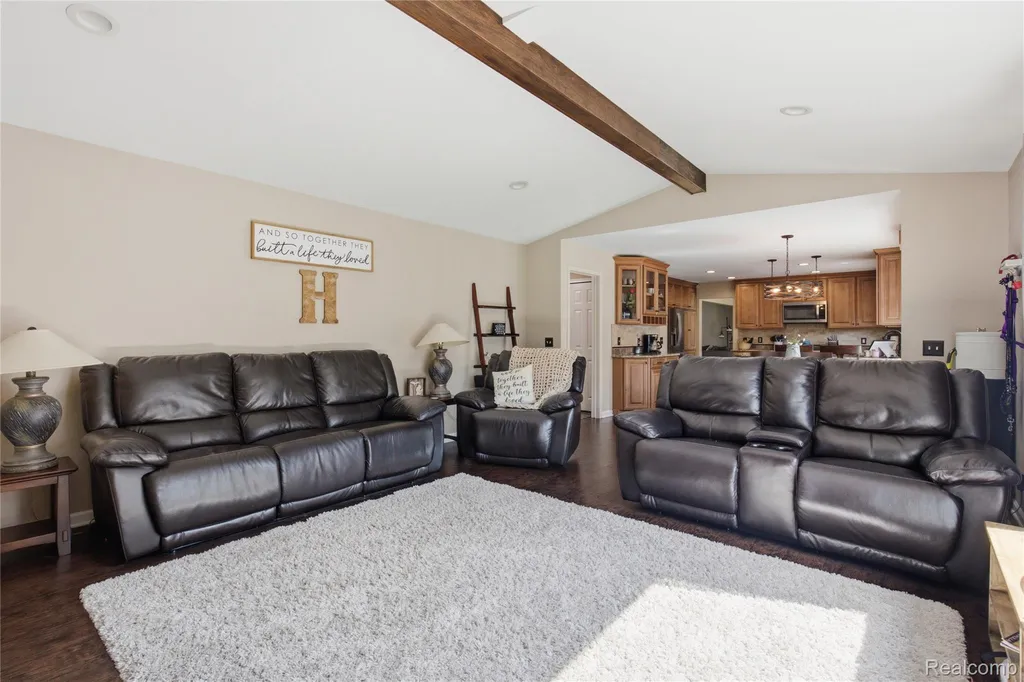 1817 Deer View Court Hartland Township MI 48843