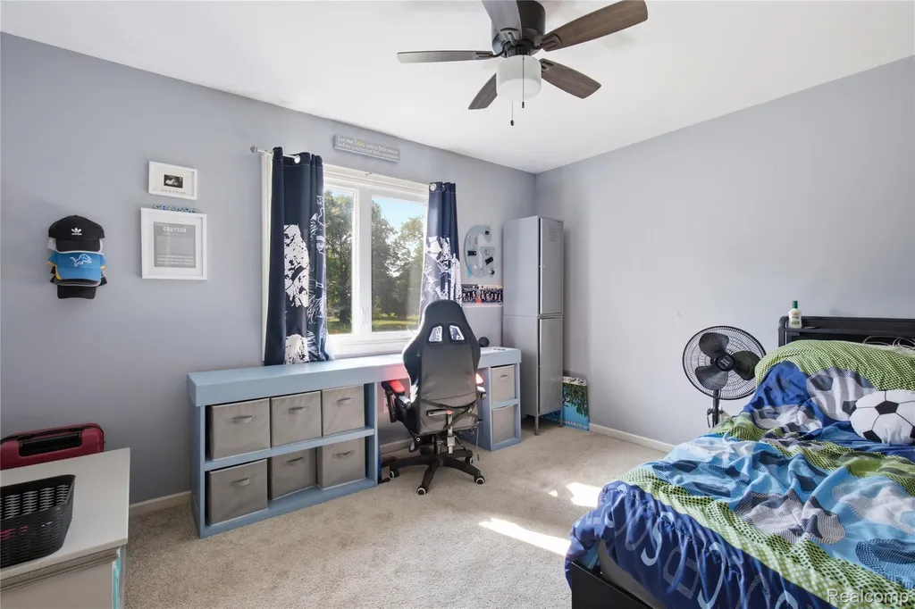 1817 Deer View Court Hartland Township MI 48843