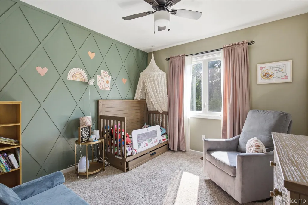 1817 Deer View Court Hartland Township MI 48843