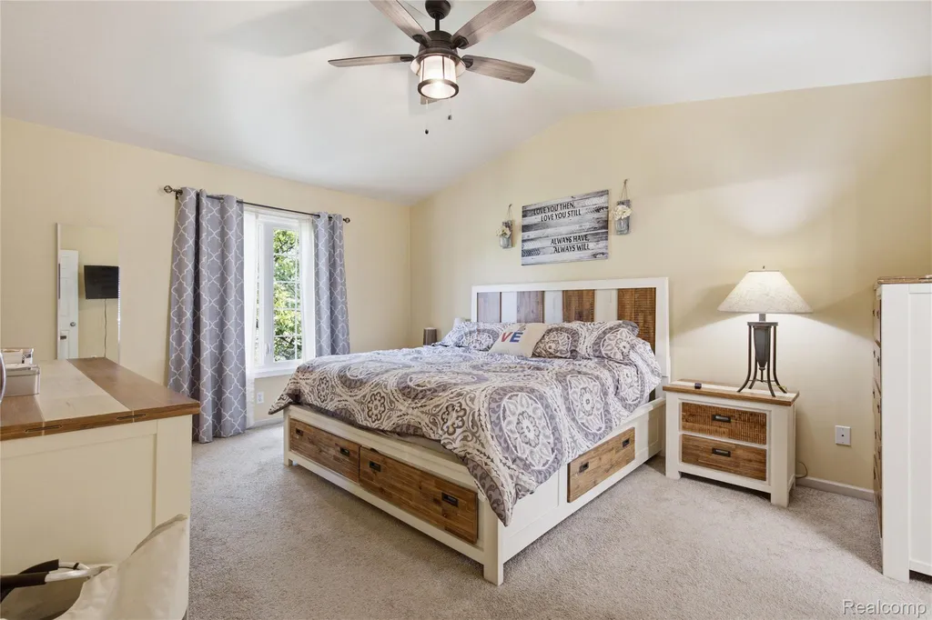1817 Deer View Court Hartland Township MI 48843