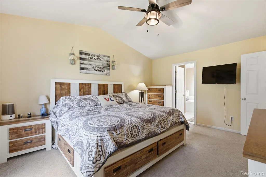 1817 Deer View Court Hartland Township MI 48843