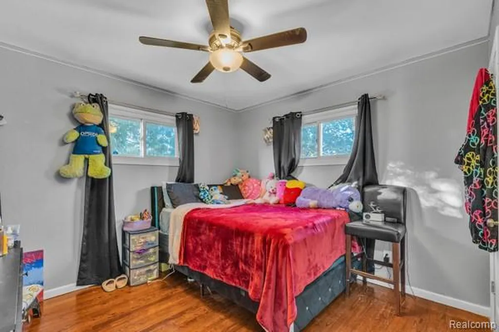 26772 Colgate Street Inkster City MI 48141