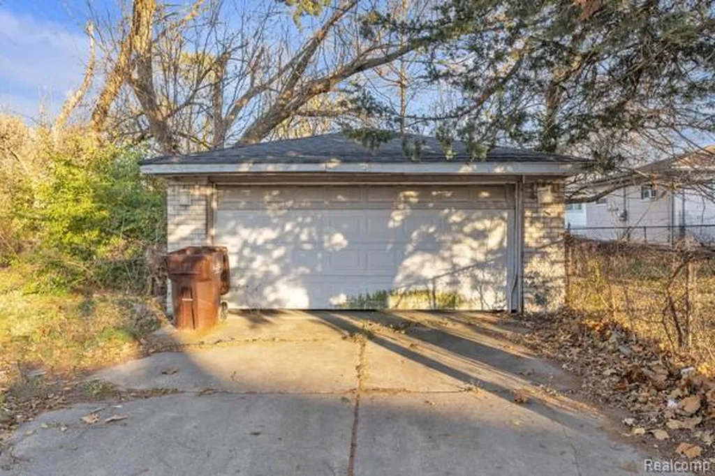 26772 Colgate Street Inkster City MI 48141