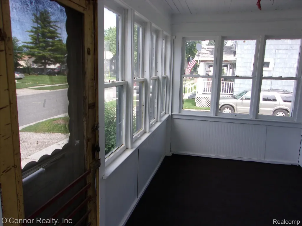 1324 Wells Street Port Huron City MI 48060