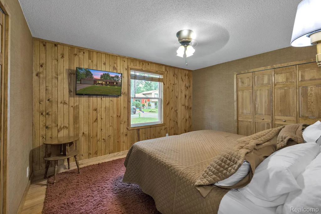 4100 Highland Court West Bloomfield Charter Township MI 48323