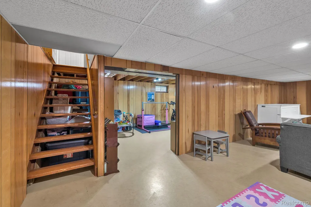 4100 Highland Court West Bloomfield Charter Township MI 48323