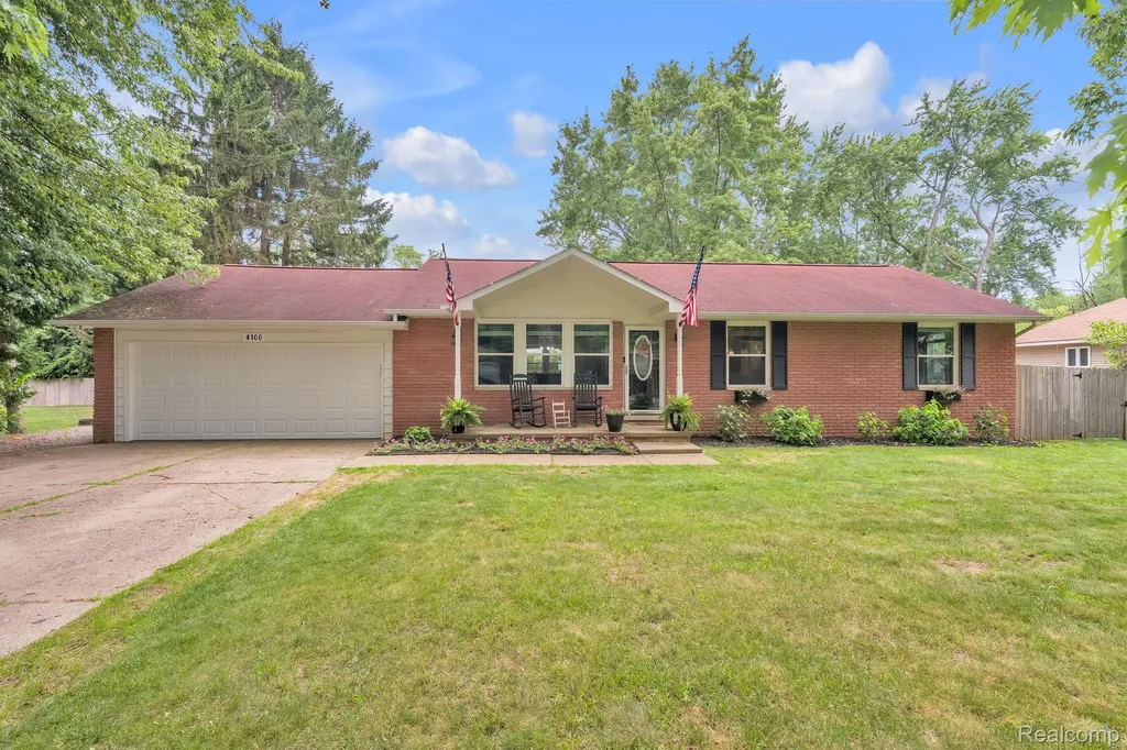 4100 Highland Court West Bloomfield Charter Township MI 48323