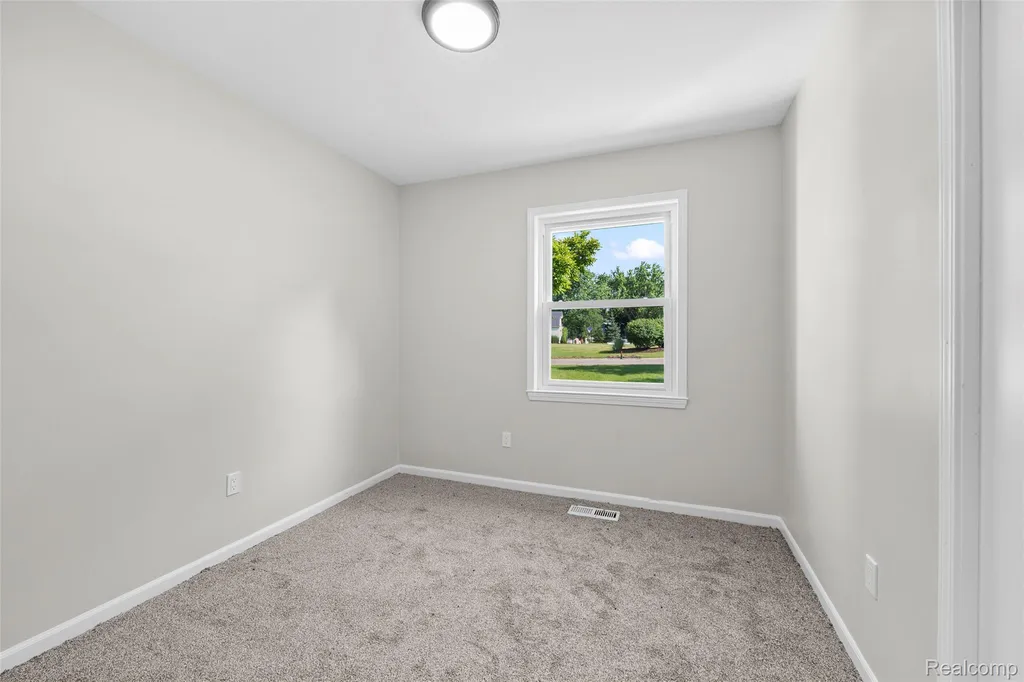 13404 Sequoia Lane Green Oak Township MI 48178