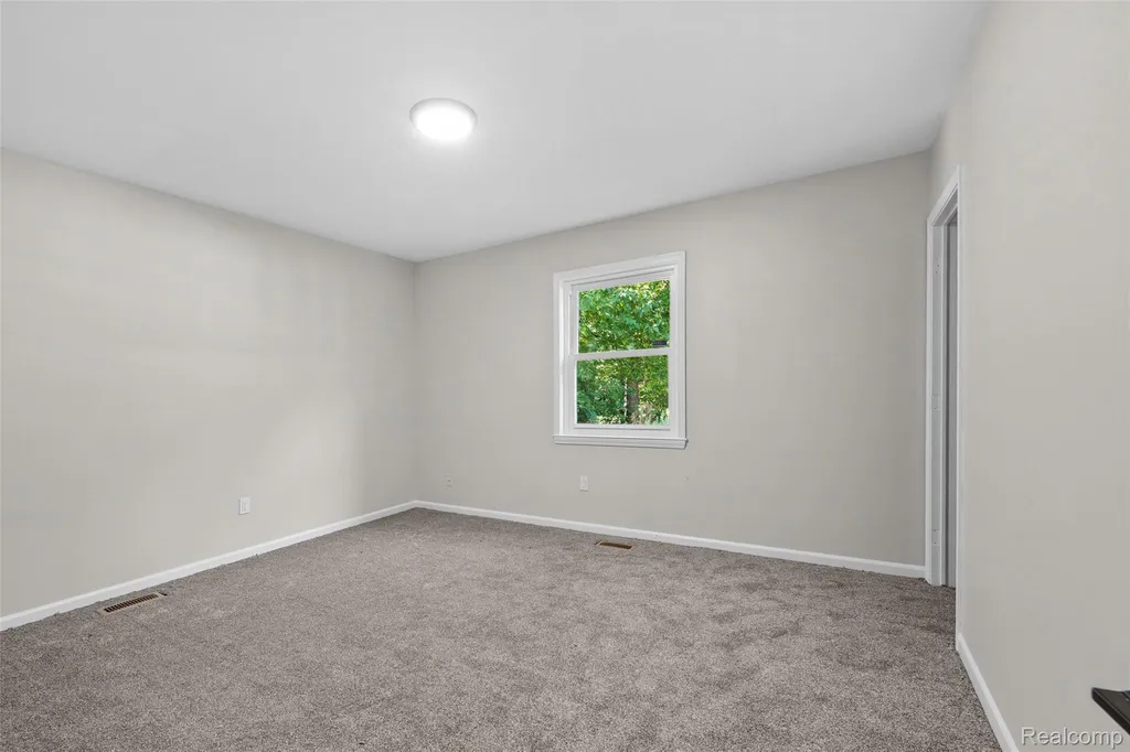13404 Sequoia Lane Green Oak Township MI 48178