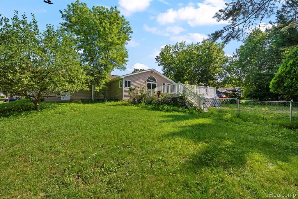 13404 Sequoia Lane Green Oak Township MI 48178
