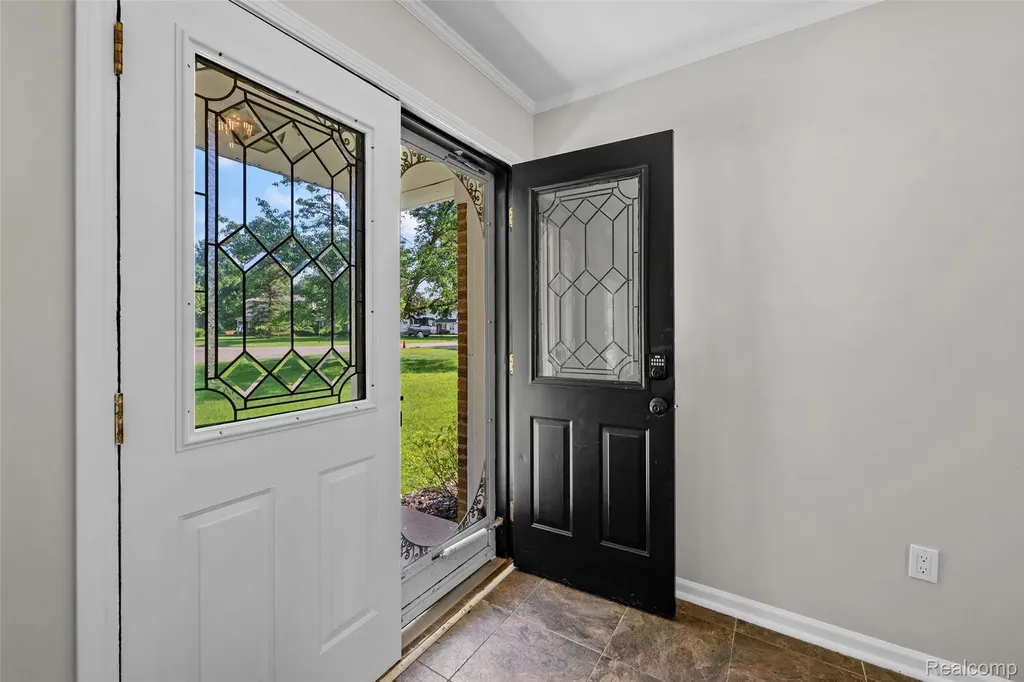 13404 Sequoia Lane Green Oak Township MI 48178