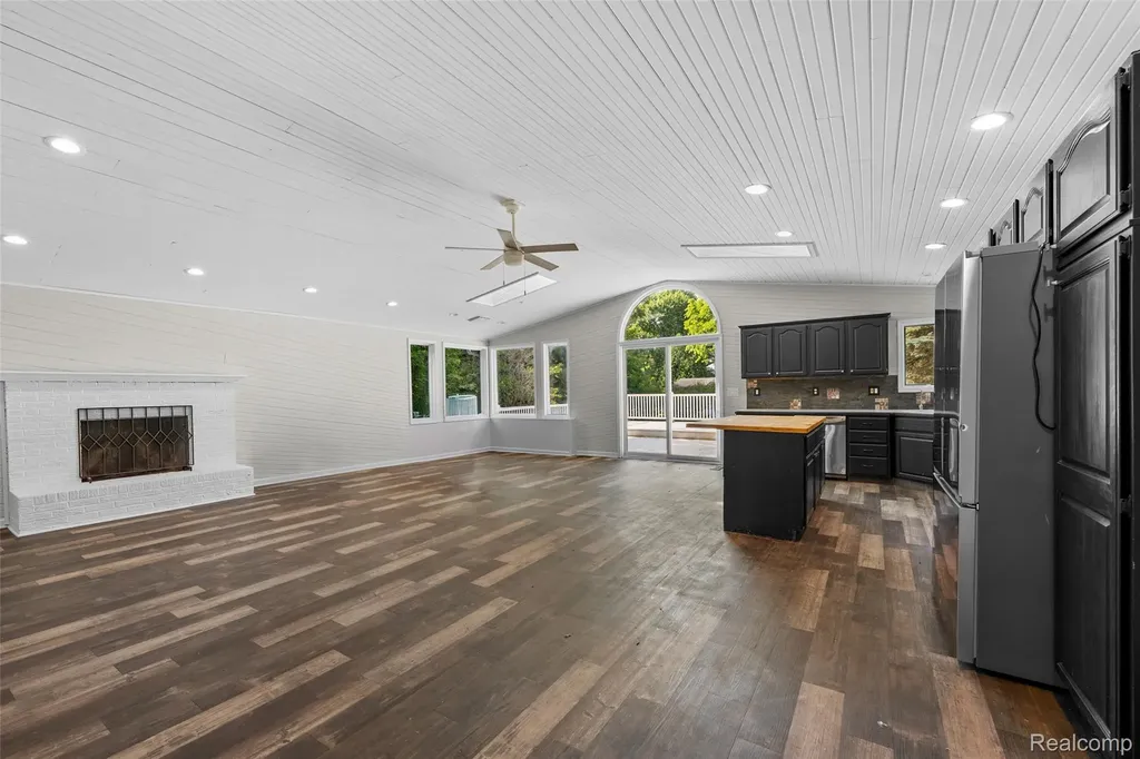 13404 Sequoia Lane Green Oak Township MI 48178