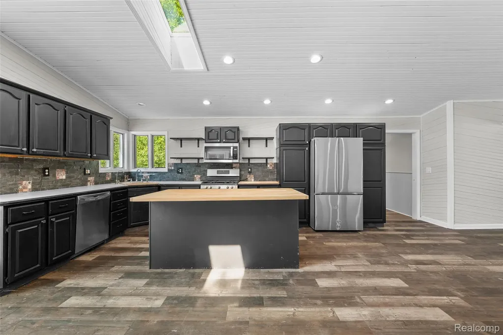 13404 Sequoia Lane Green Oak Township MI 48178