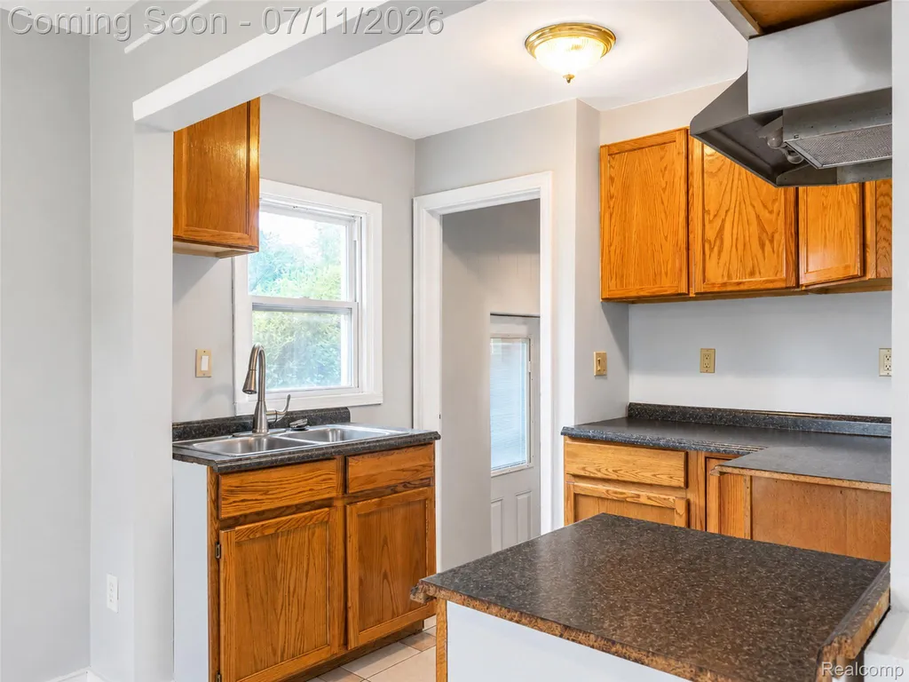 4855 Hatchery Road Waterford Charter Township MI 48329