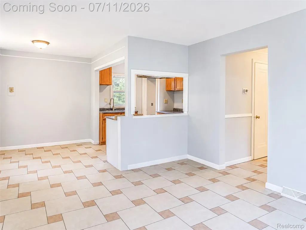 4855 Hatchery Road Waterford Charter Township MI 48329