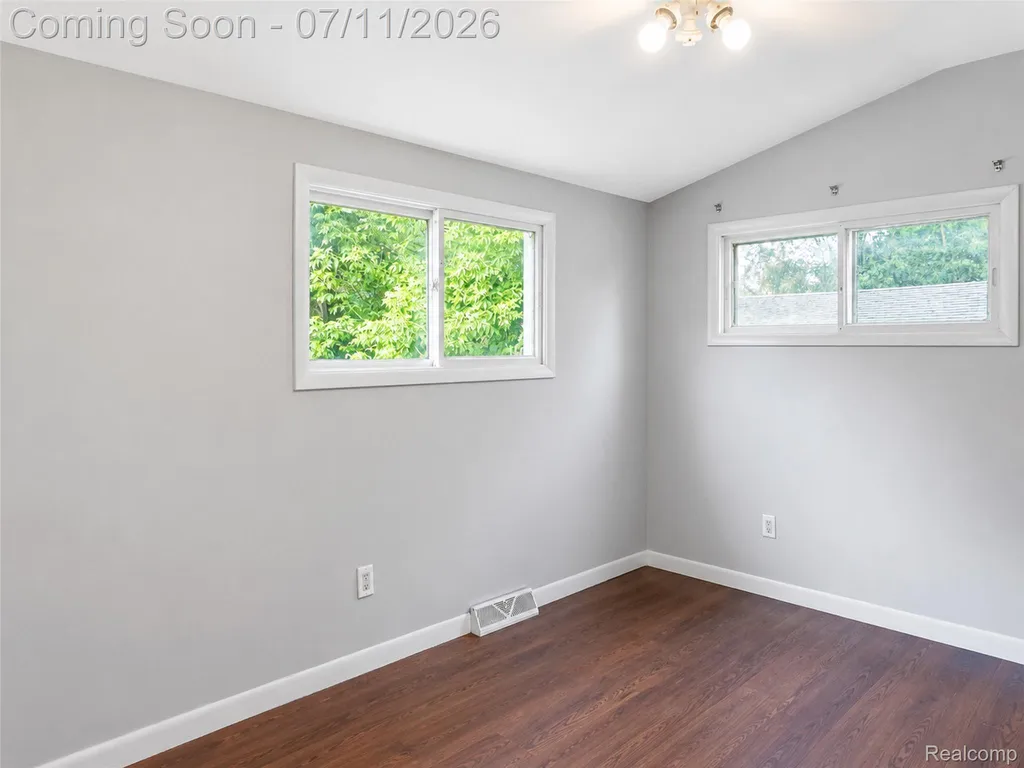 4855 Hatchery Road Waterford Charter Township MI 48329