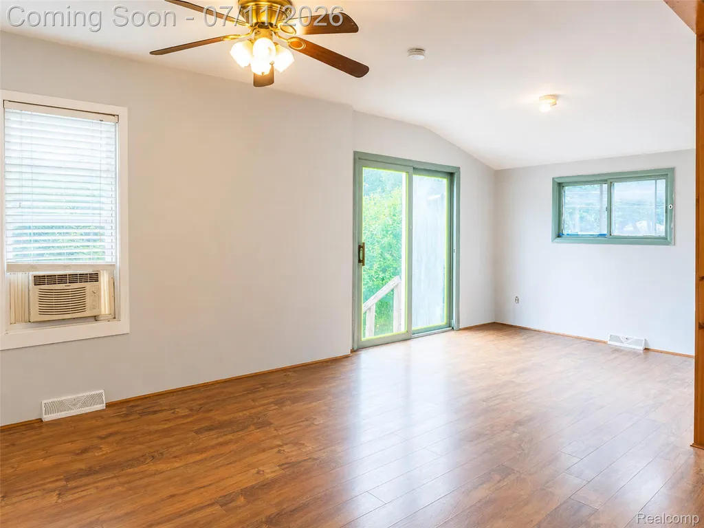 4855 Hatchery Road Waterford Charter Township MI 48329